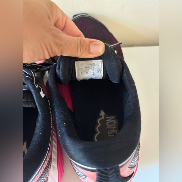 Brooks Women's Athletic Shoes - Black and Pink - Picture 9 of 9